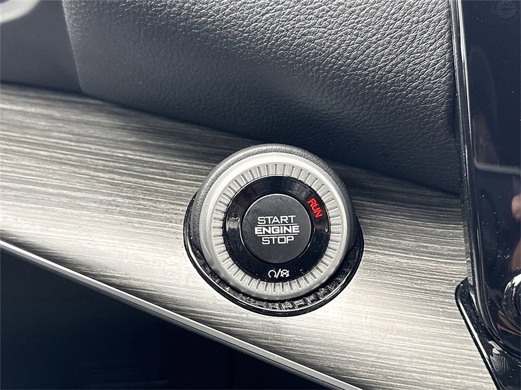 Used 2023 Jeep Wagoneer L Series II image 15