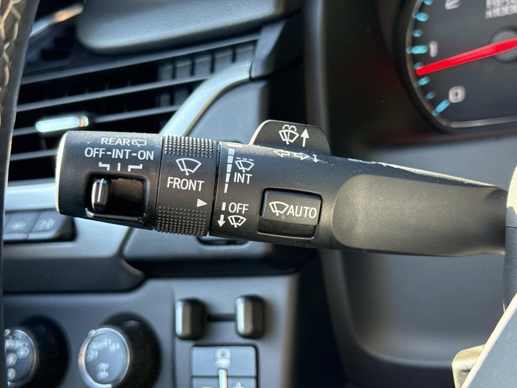 Used 2020 Chevrolet Tahoe Premier AWD/4WD image 11
