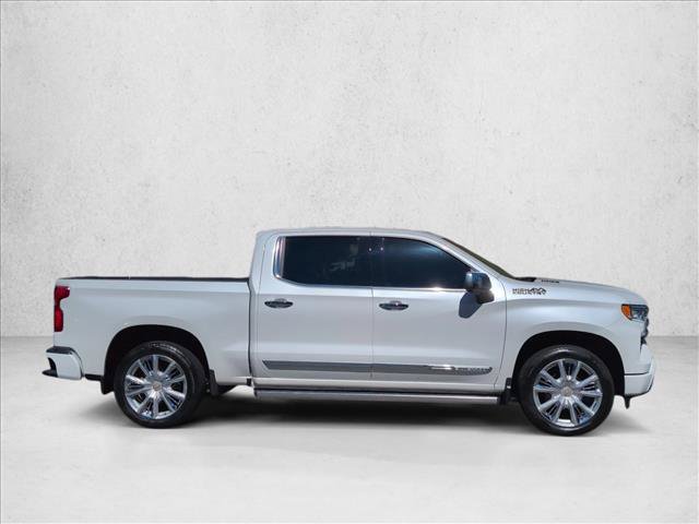 Used 2025 Chevrolet Silverado 1500 High Country AWD/4WD image 4