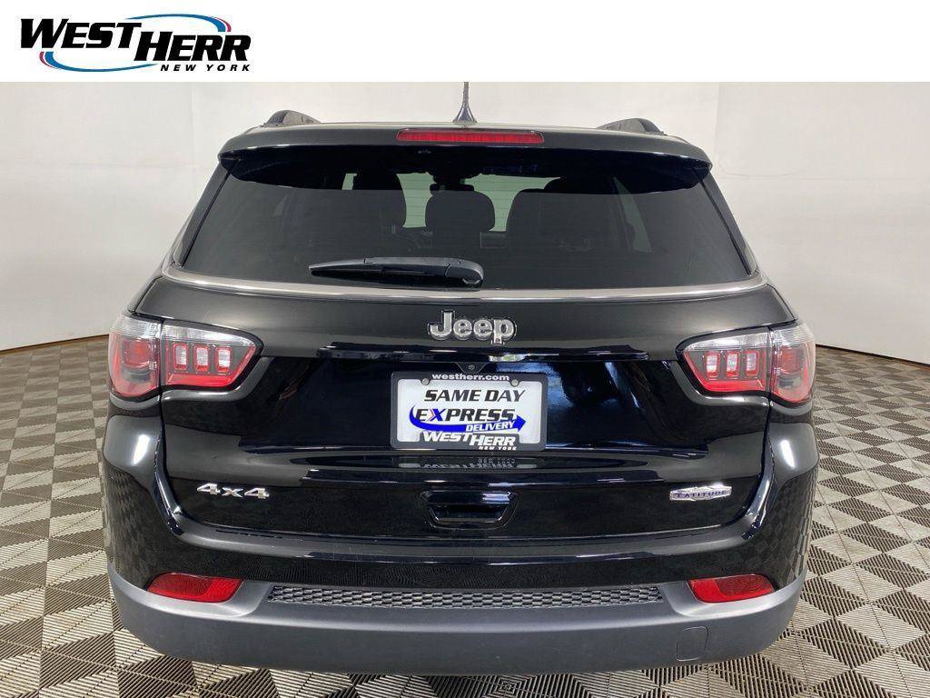 Used 2023 Jeep Compass Latitude w/ Convenience Group AWD/4WD image 20