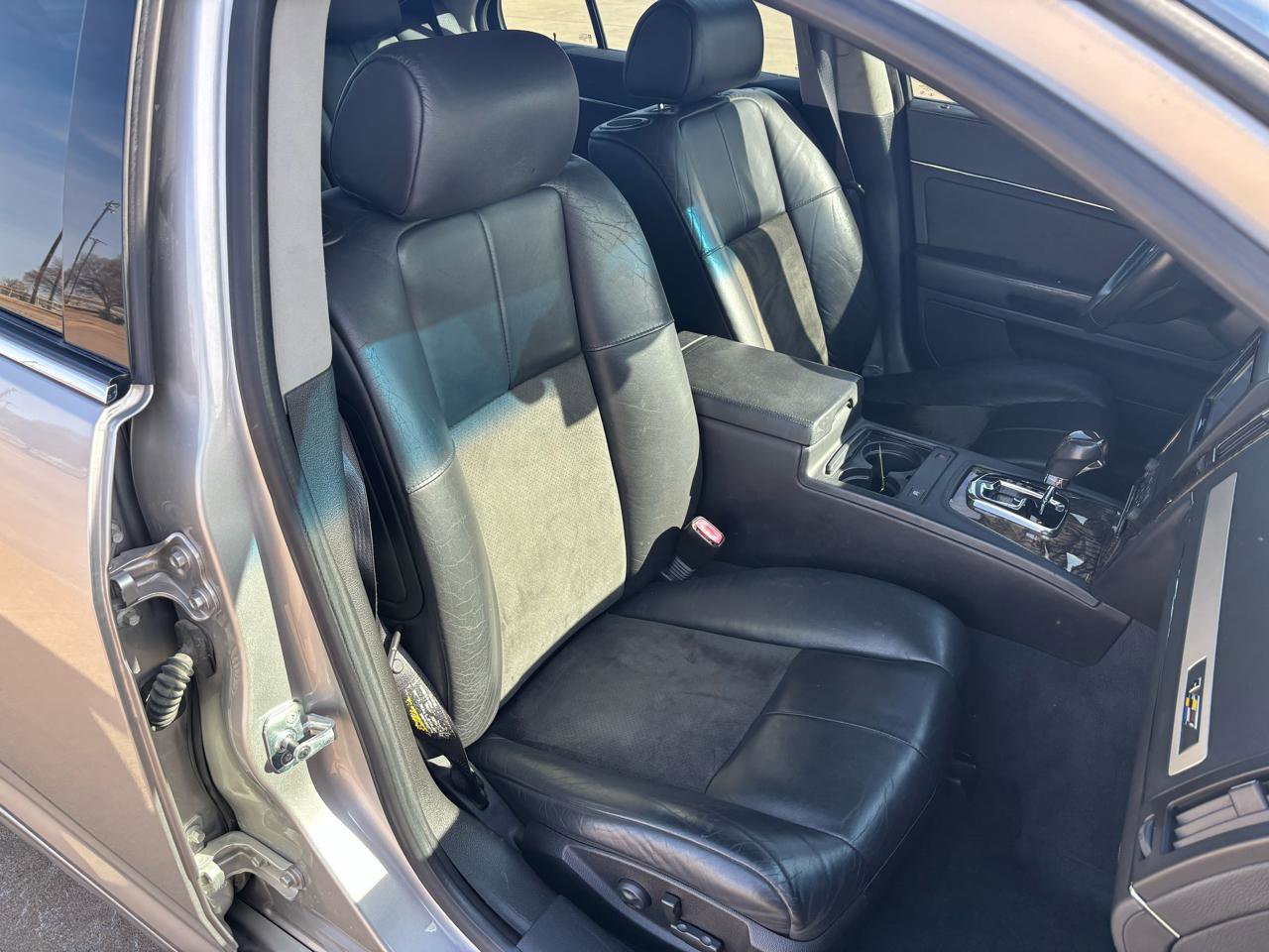 Used 2006 Cadillac STS V image 8