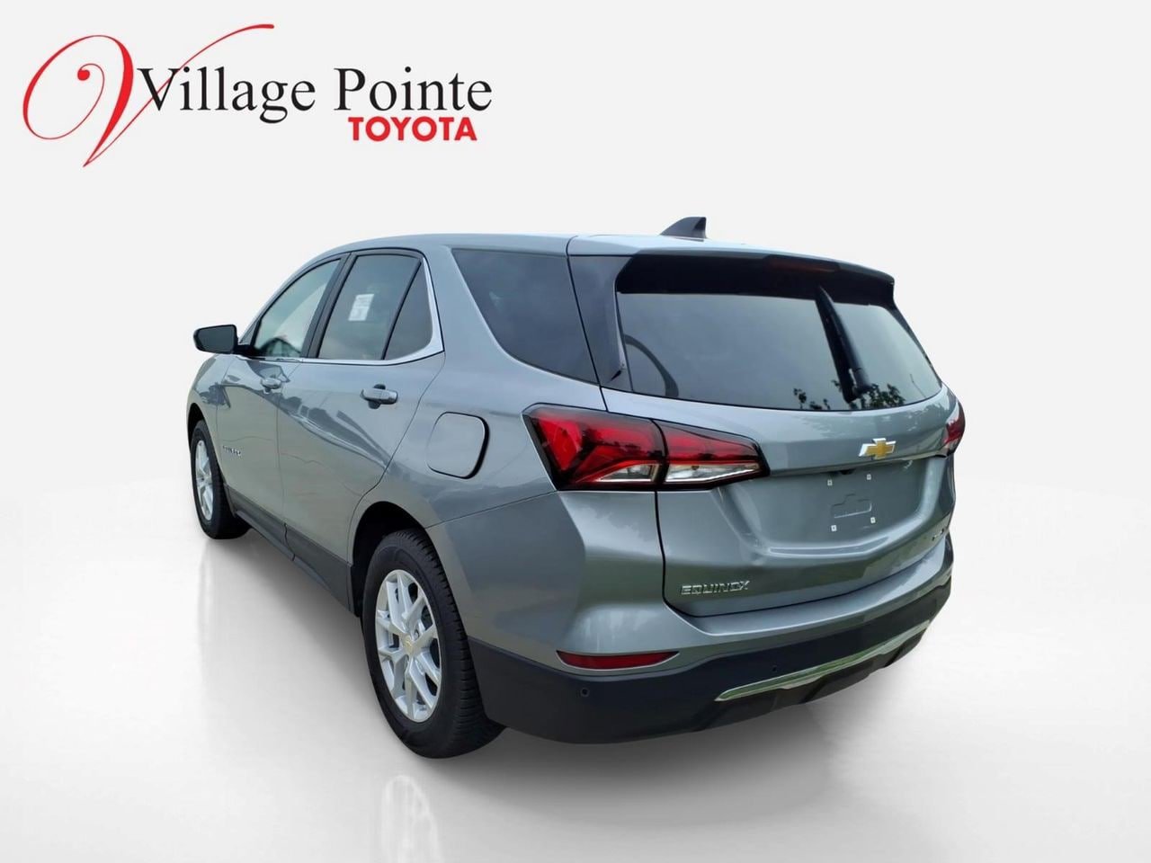 Used 2024 Chevrolet Equinox LT AWD/4WD image 2