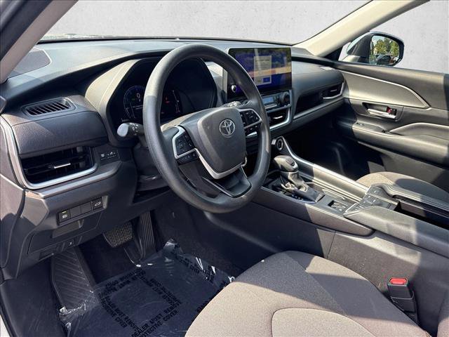 Certified 2025 Toyota Grand Highlander FWD image 9