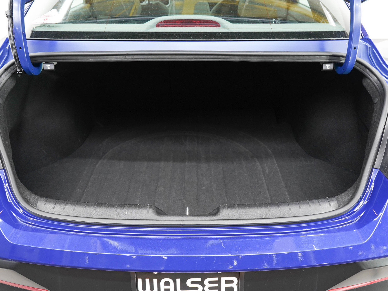 Used 2025 Hyundai Elantra SEL FWD image 34