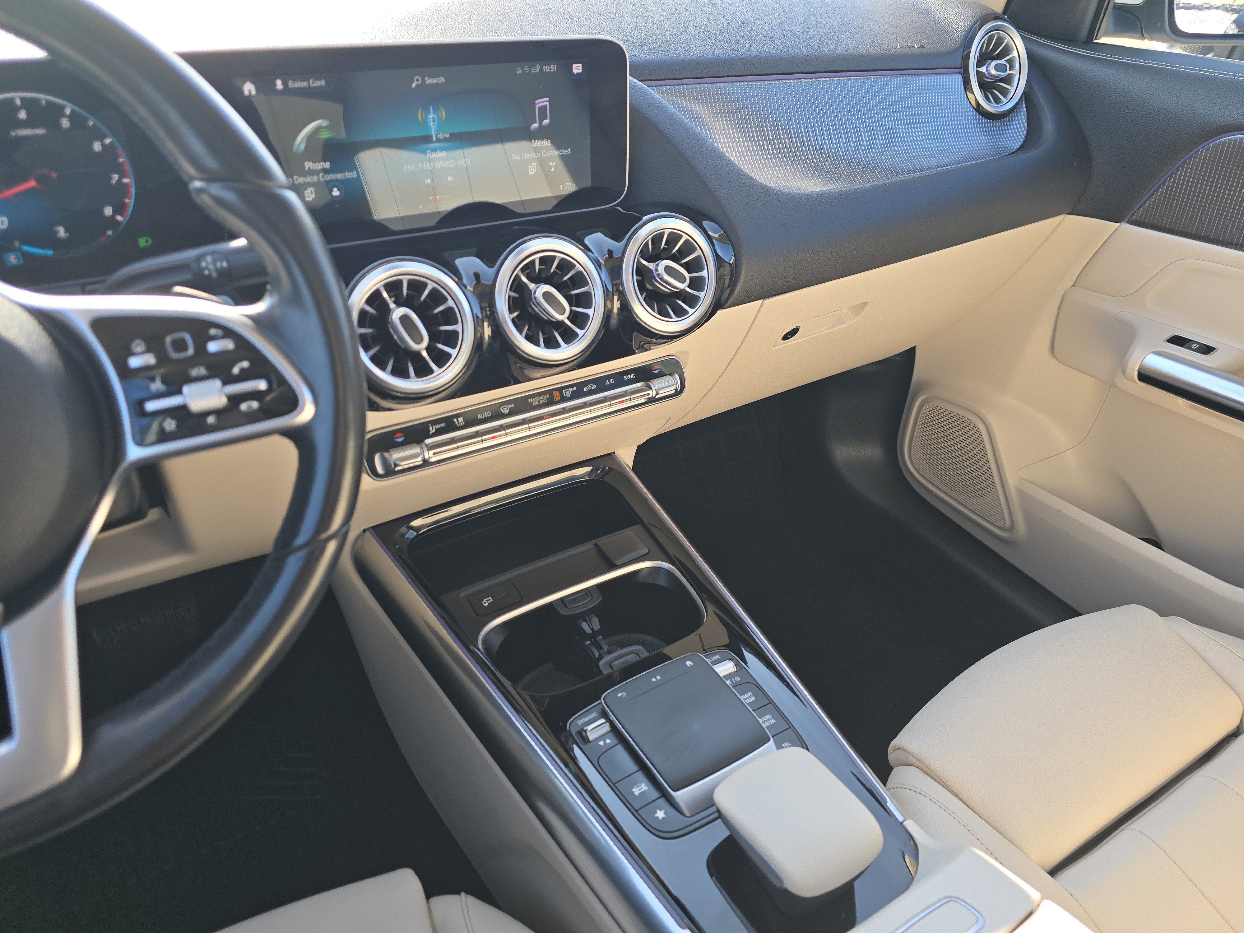 Used 2021 Mercedes-Benz GLA 250 4MATIC image 25