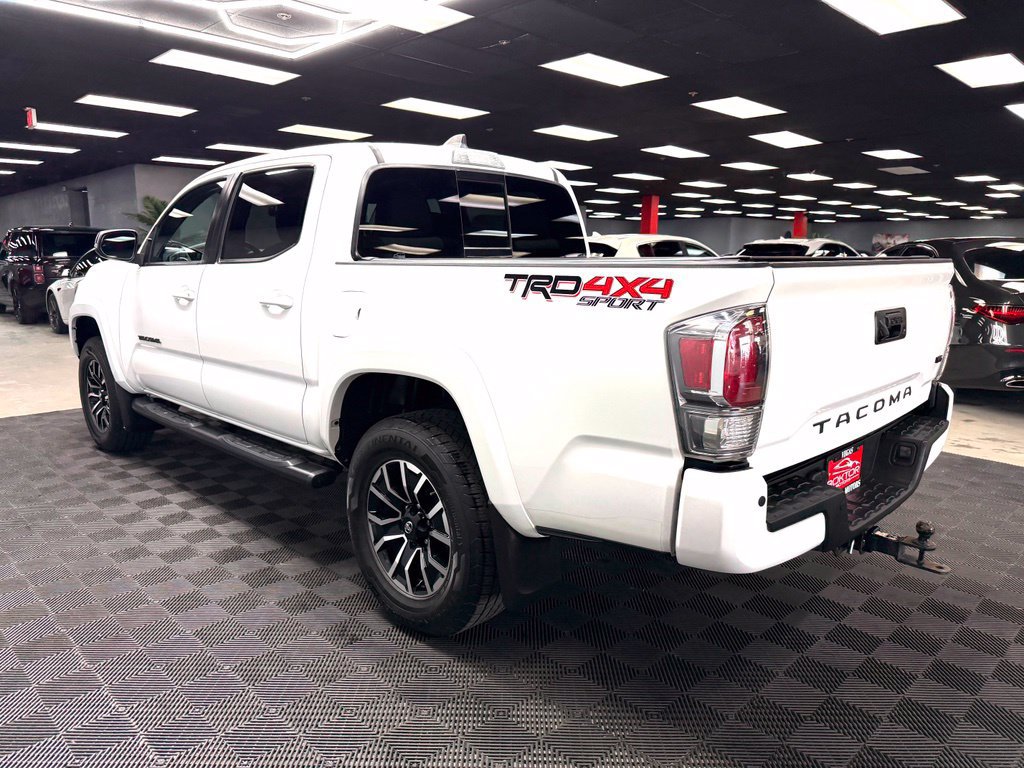 Used 2020 Toyota Tacoma TRD Sport w/ Technology Package AWD/4WD image 11
