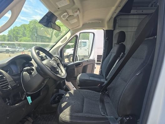 Used 2023 RAM ProMaster 2500 FWD image 3