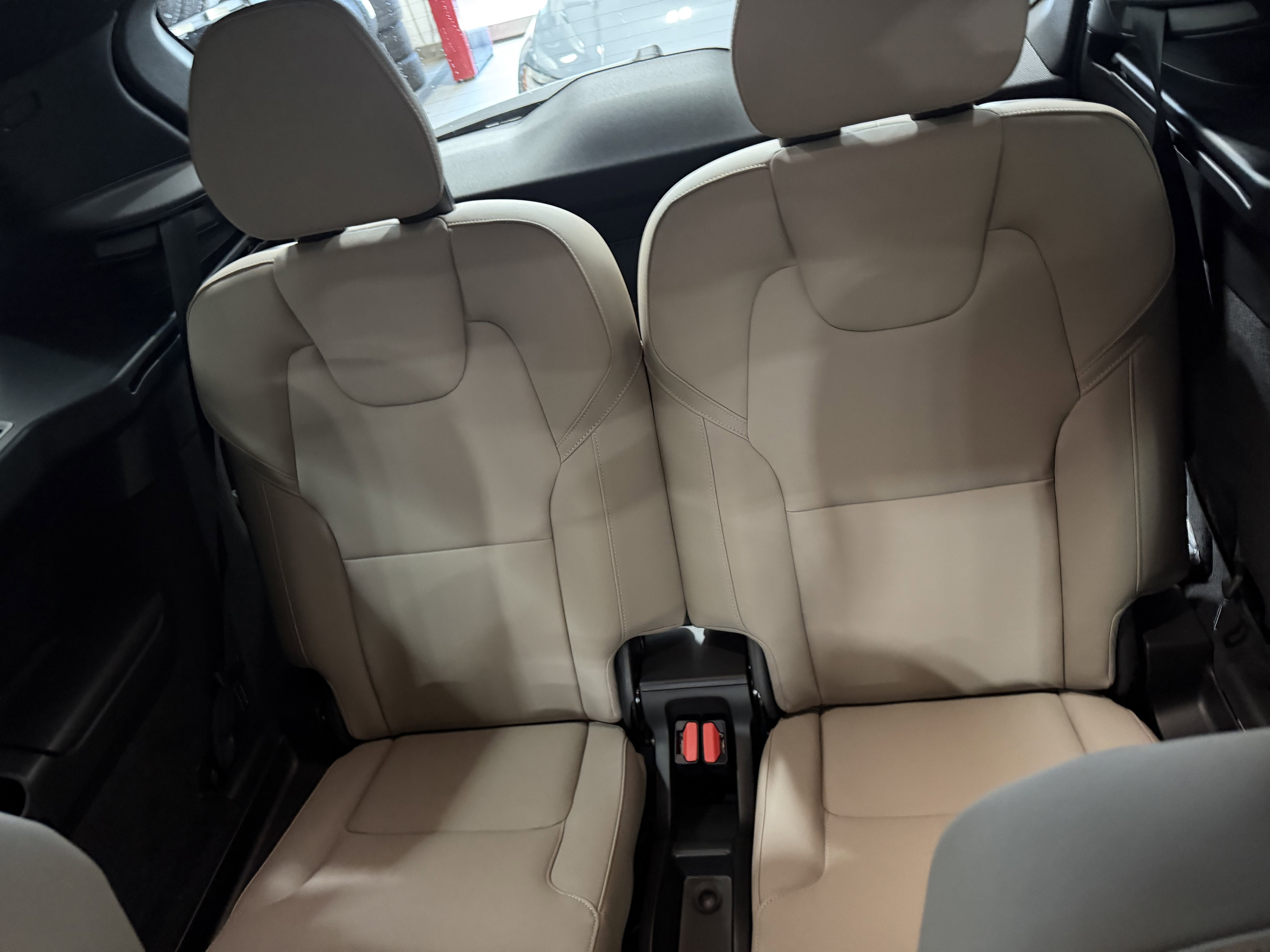New 2026 Volvo XC90 T8 Plus w/ Protection Package AWD/4WD image 28