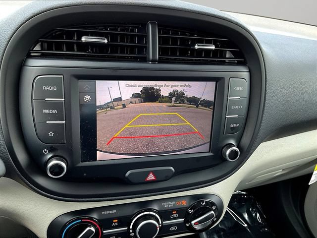 Certified 2025 Kia Soul LX w/ LX Technology Package FWD image 14