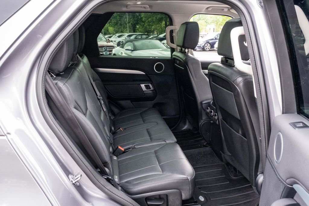 Used 2020 Land Rover Discovery Landmark AWD/4WD image 33