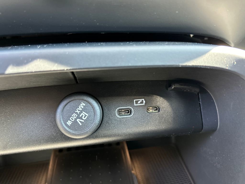 New 2026 Volvo XC40 B5 Core w/ Climate Package AWD/4WD image 19