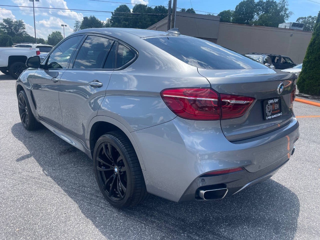 Used 2018 BMW X6 sDrive35i RWD image 10
