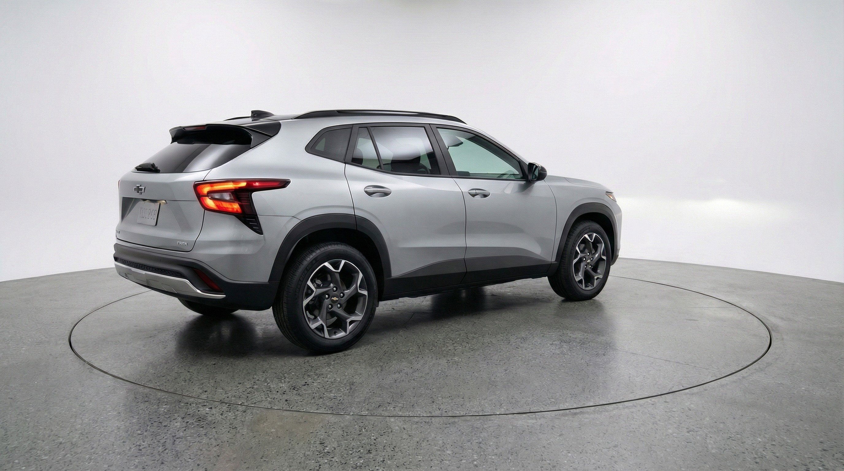 Used 2025 Chevrolet Trax LT image 9