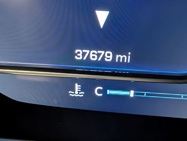 Used 2024 Chevrolet Tahoe LT image 19