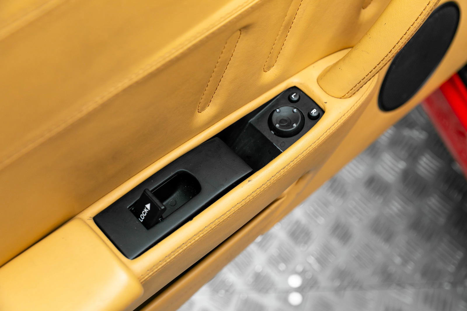 Used 2003 Ferrari 575M Maranello image 14