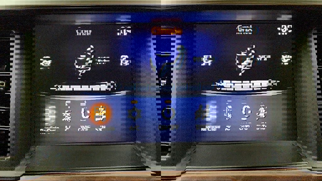 Used 2019 Nissan Pathfinder Platinum w/ Cargo Package image 20