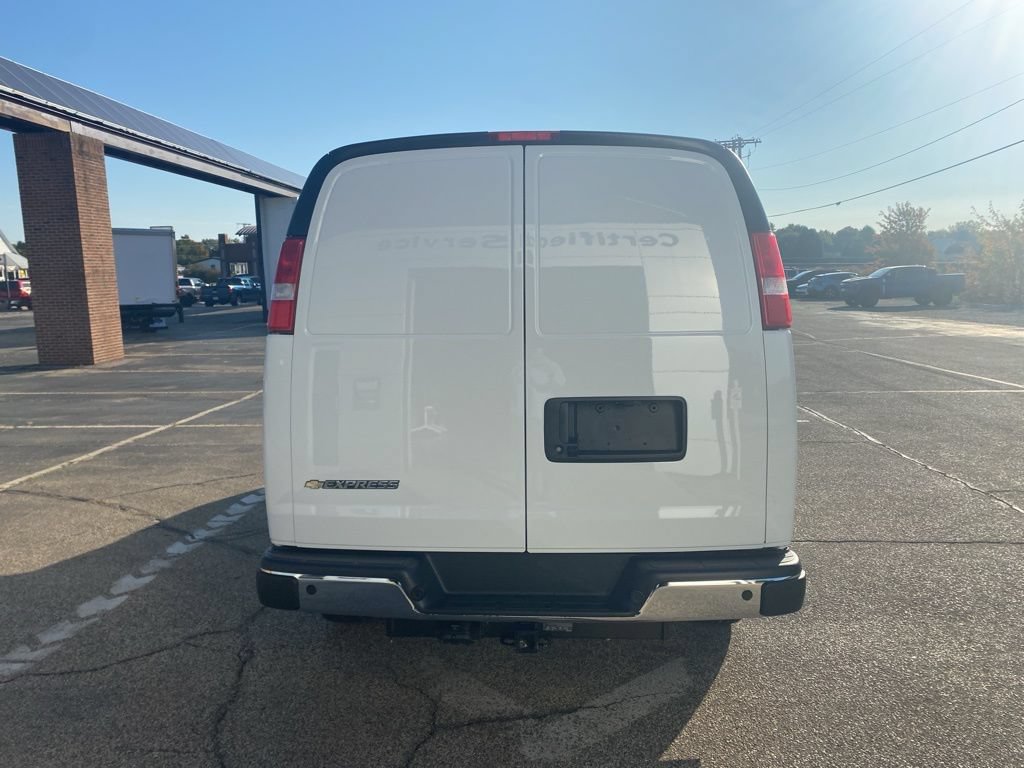 New 2025 Chevrolet Express 3500 Extended w/ Driver Convenience Package RWD image 6