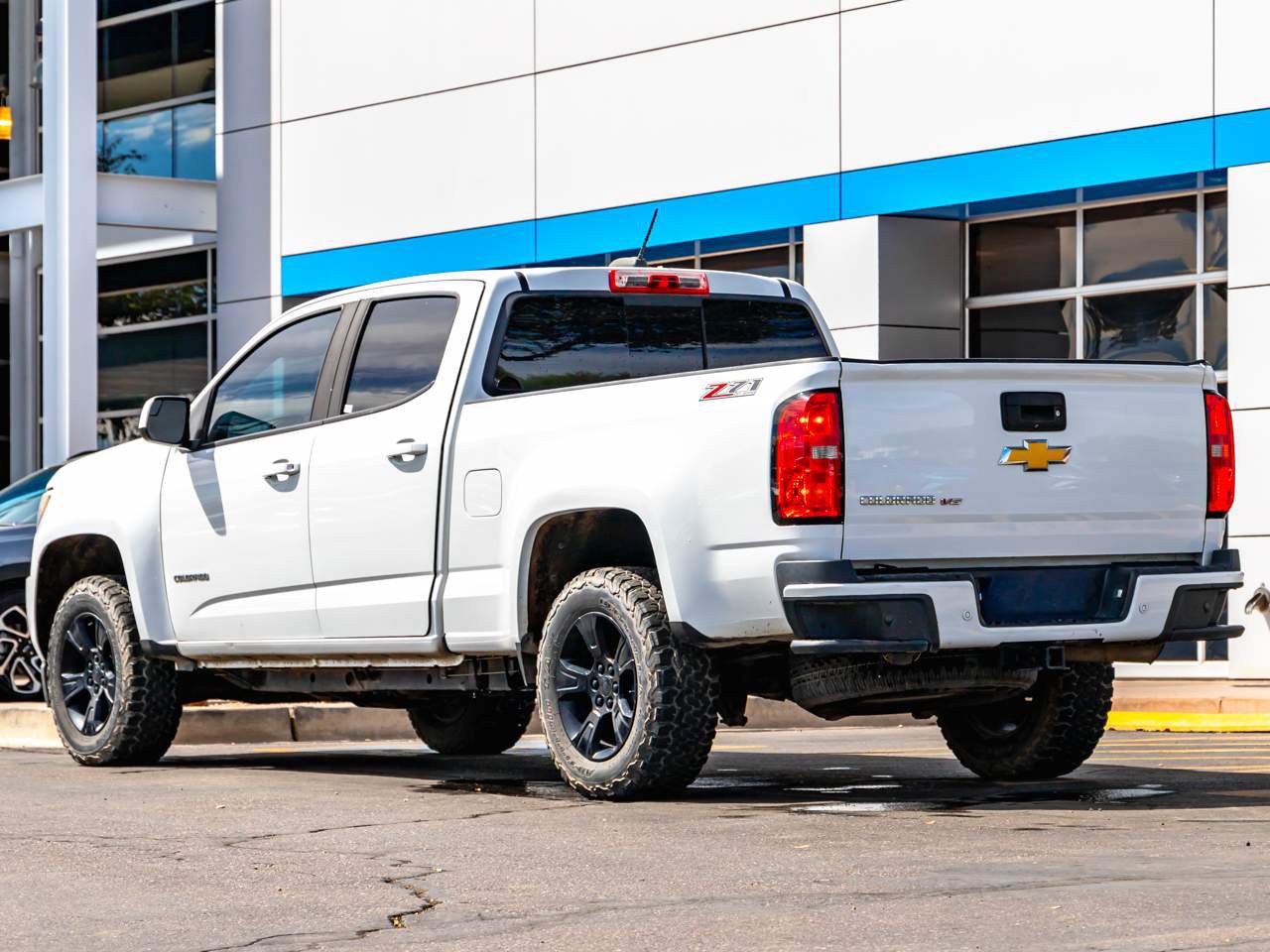 Used 2019 Chevrolet Colorado Z71 AWD/4WD image 3