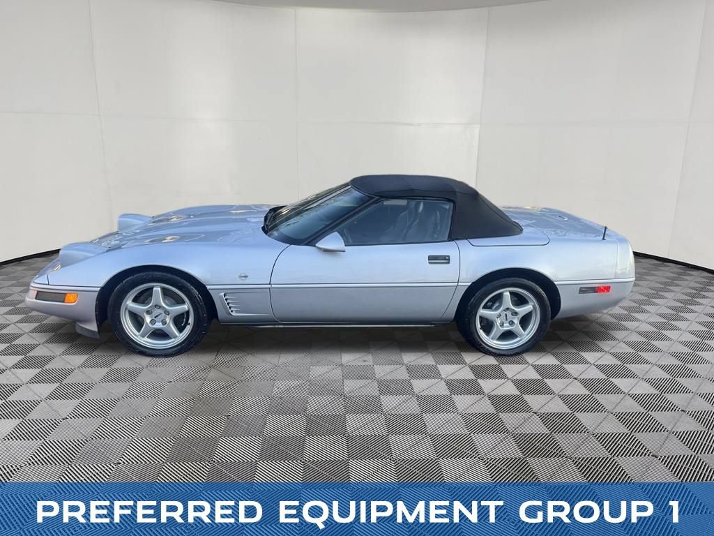Used 1996 Chevrolet Corvette Convertible RWD image 4
