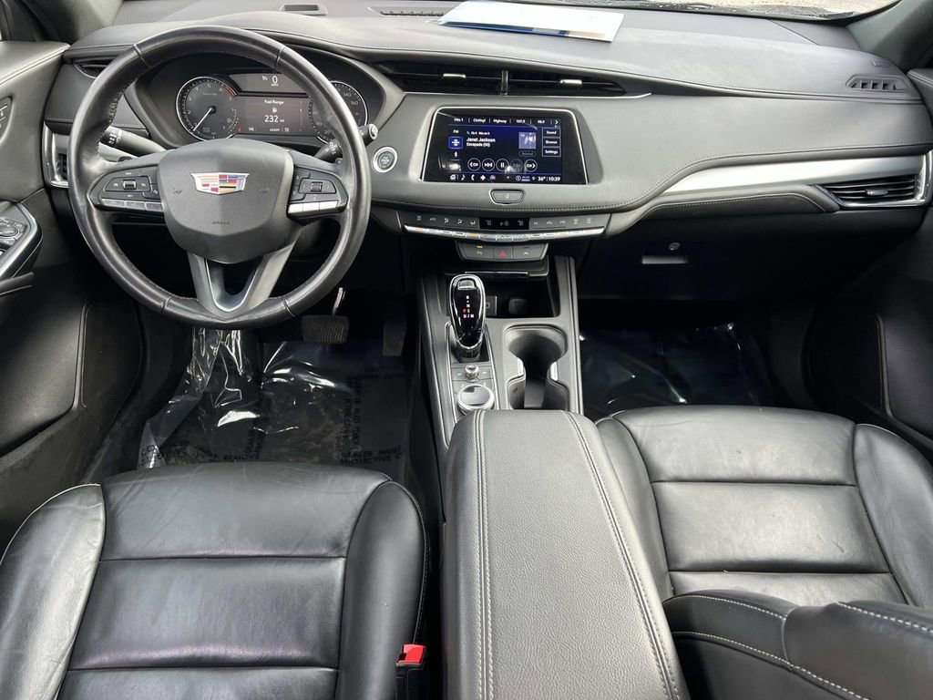 Used 2023 Cadillac XT4 Premium Luxury AWD/4WD image 3