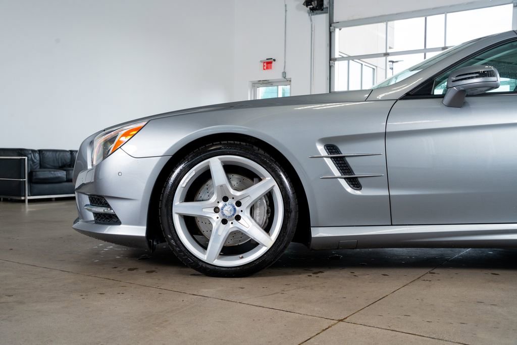 Used 2014 Mercedes-Benz SL 550 image 22