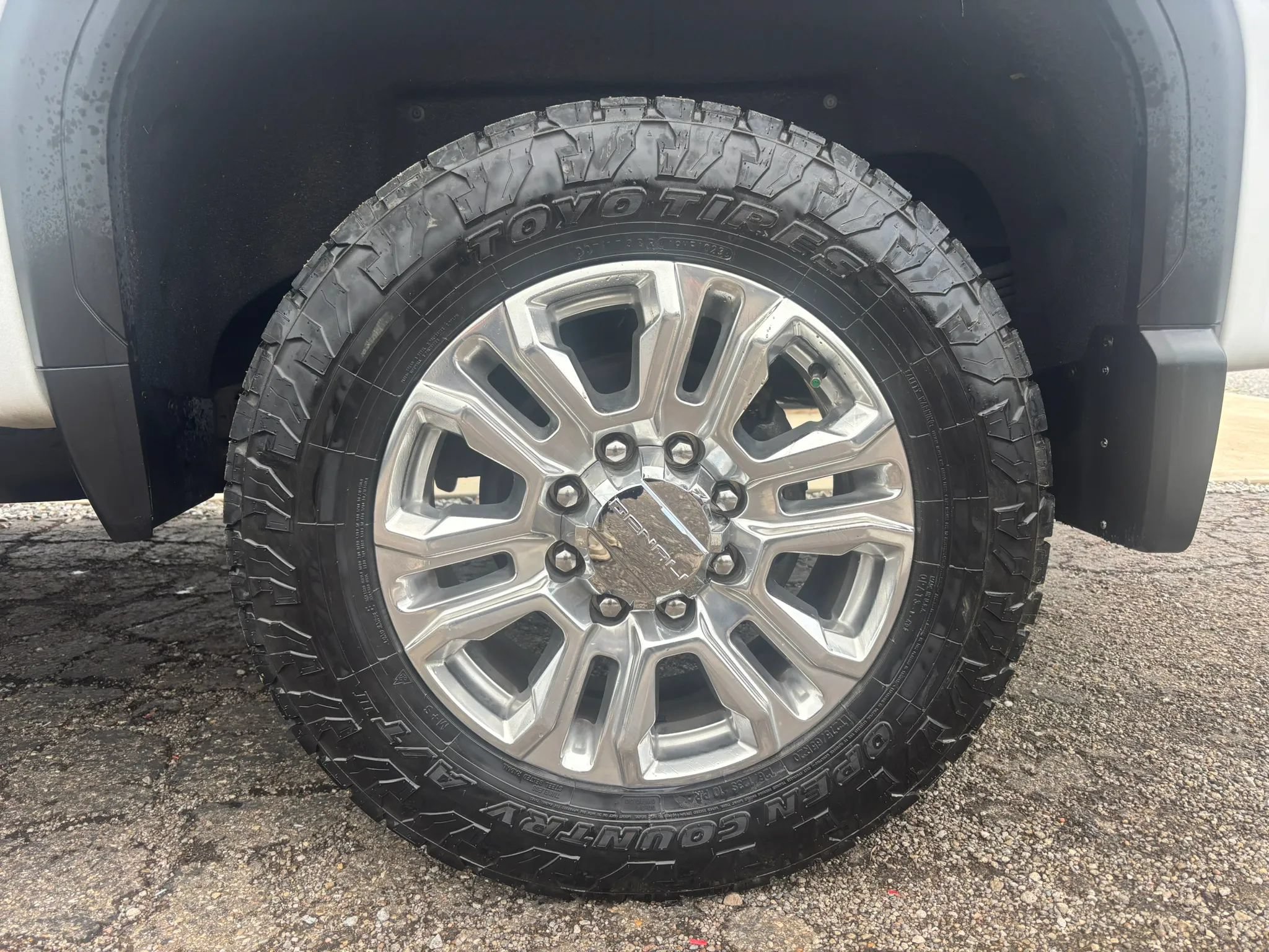 Used 2020 GMC Sierra 2500 Denali w/ Denali Ultimate Package AWD/4WD image 2