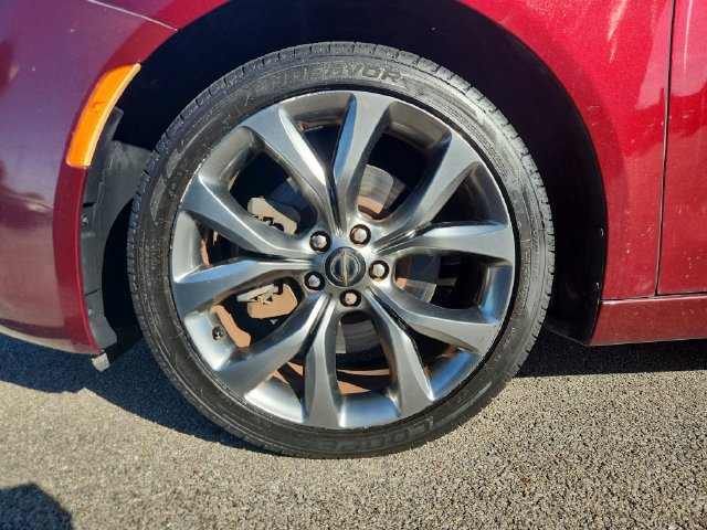 Used 2016 Chrysler 200 S w/ Navigation & Sound Group I FWD image 28