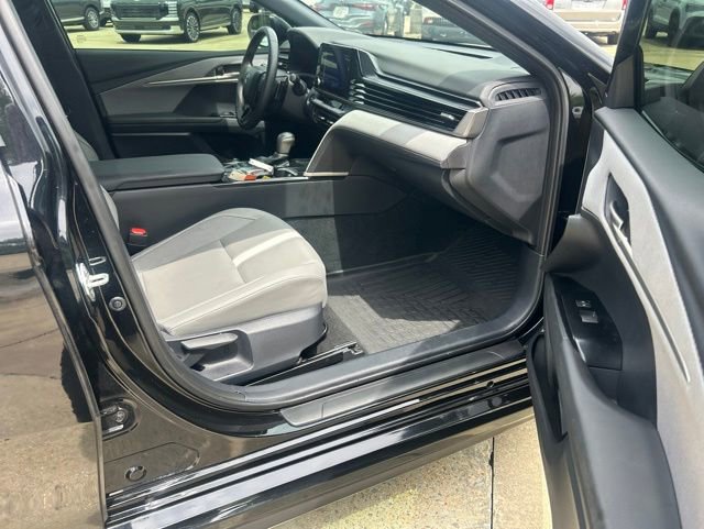 Used 2025 Toyota Camry SE FWD image 21