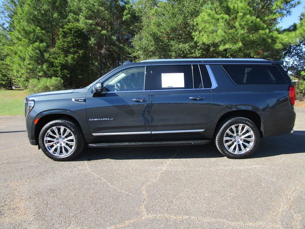 Used 2022 GMC Yukon XL Denali image 2