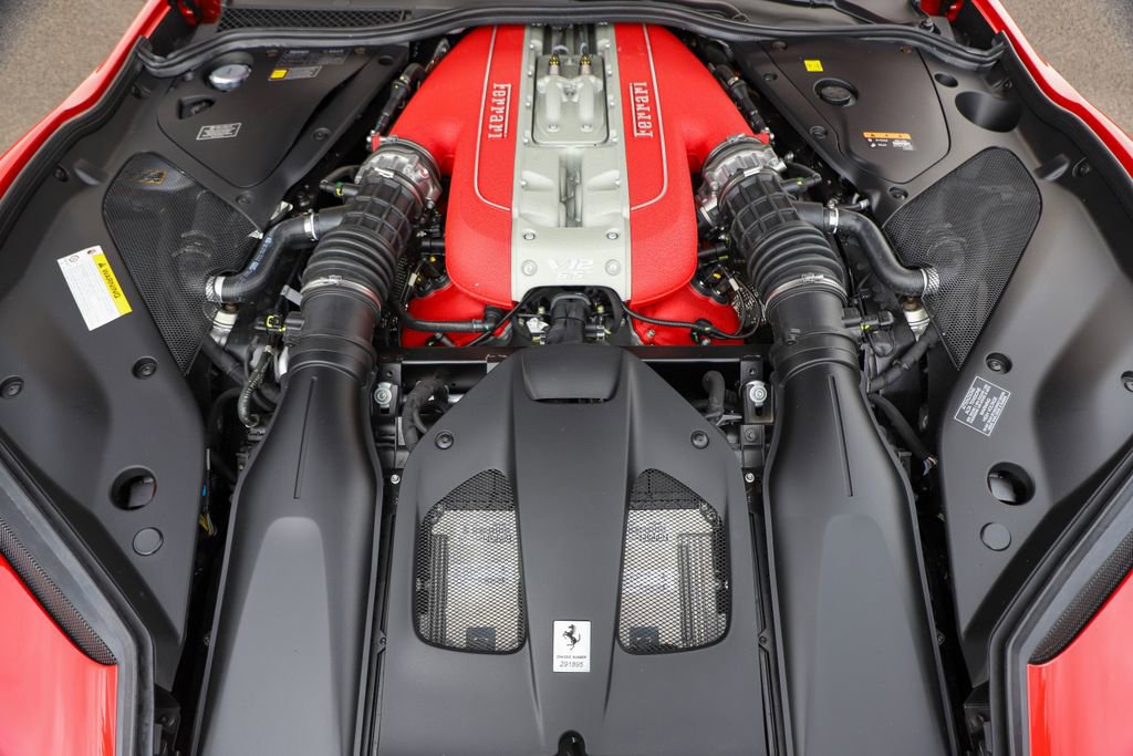 Used 2023 Ferrari 812 GTS RWD image 9