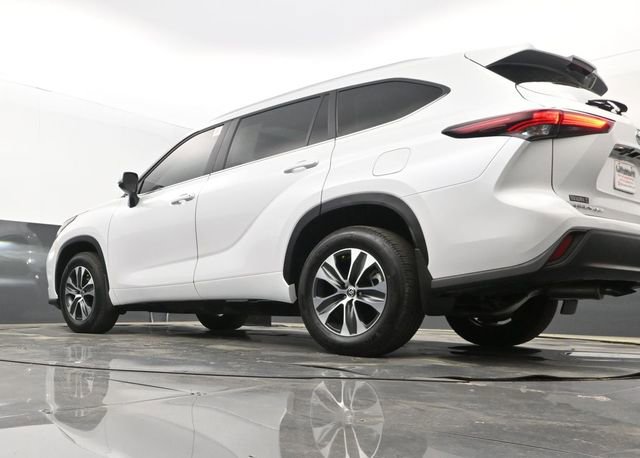 Used 2026 Toyota Highlander XLE image 27