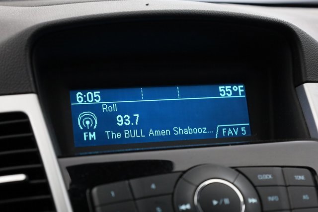 Used 2016 Chevrolet Cruze LS image 17