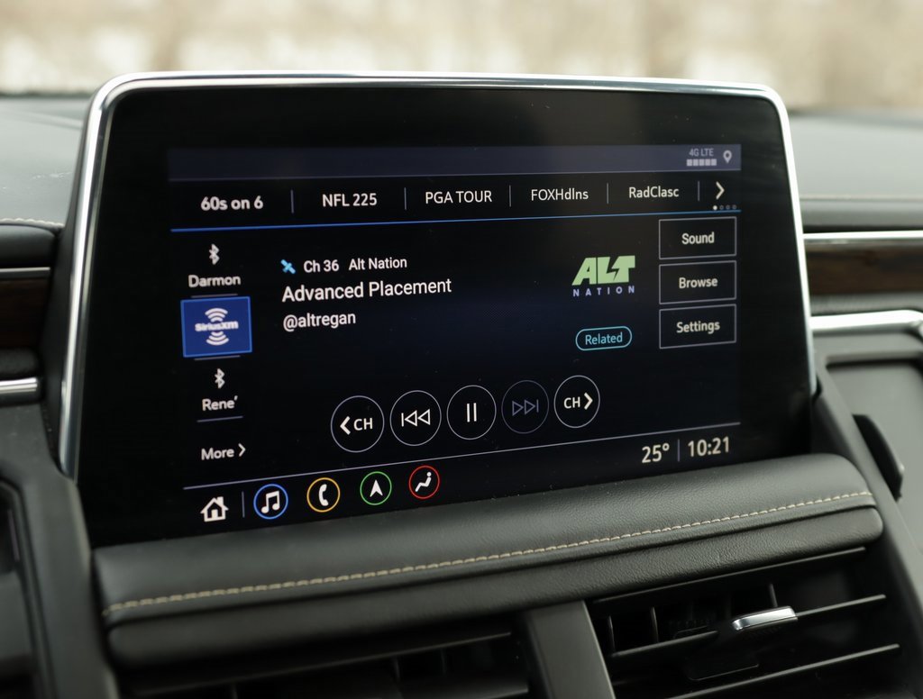 Used 2021 Chevrolet Tahoe Premier w/ Premium Package image 14