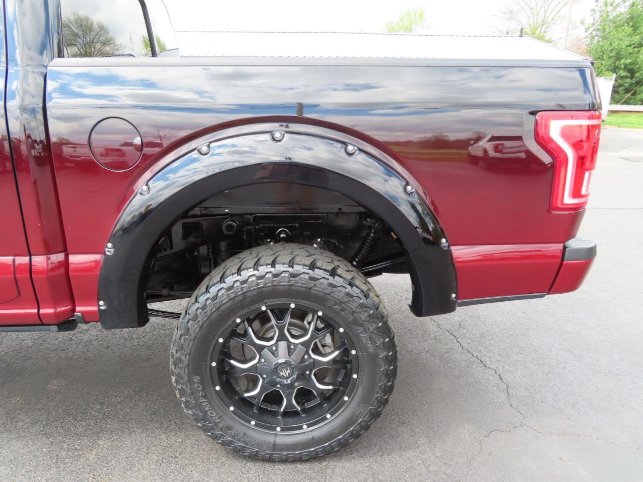 Used 2016 Ford F150 XLT w/ Equipment Group 302A Luxury AWD/4WD image 14