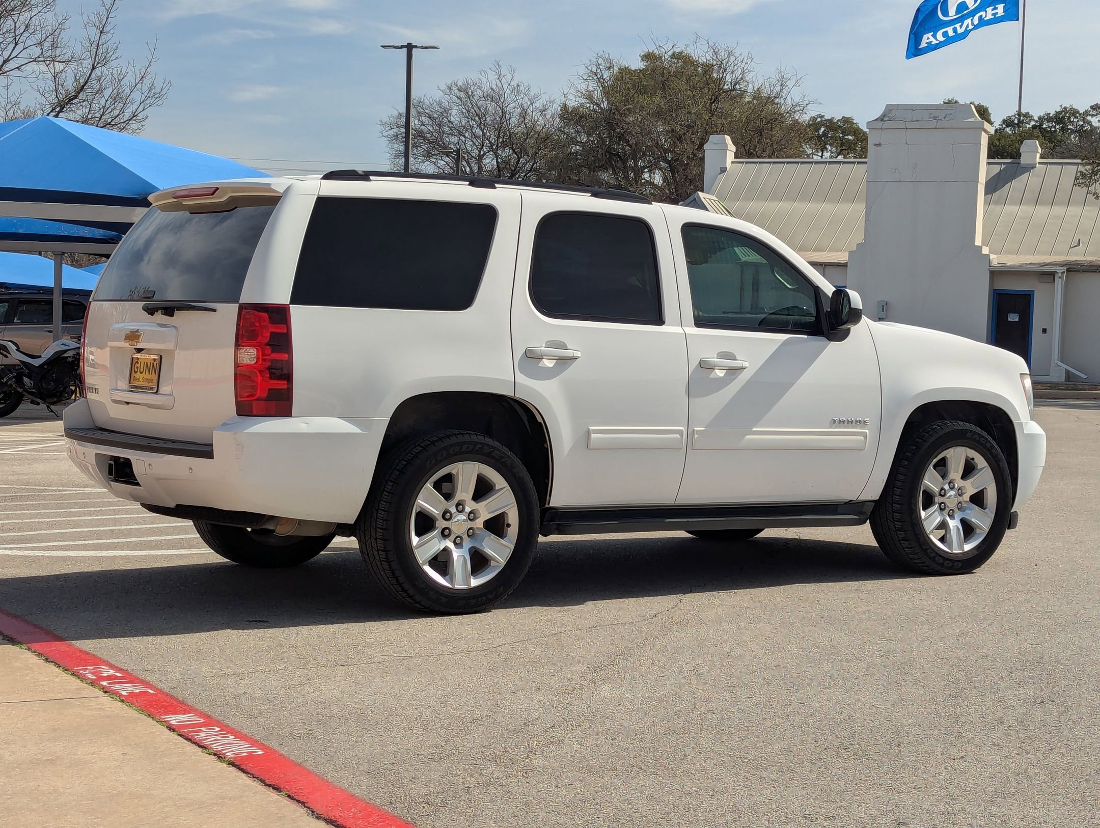 Used 2013 Chevrolet Tahoe LT w/ Luxury Package image 4