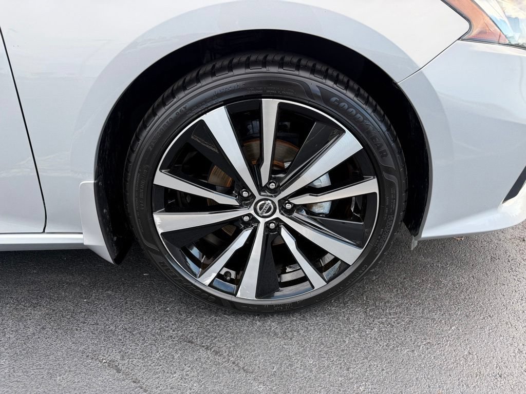 Used 2021 Nissan Altima 2.5 SR w/ SR Premium Package FWD image 8