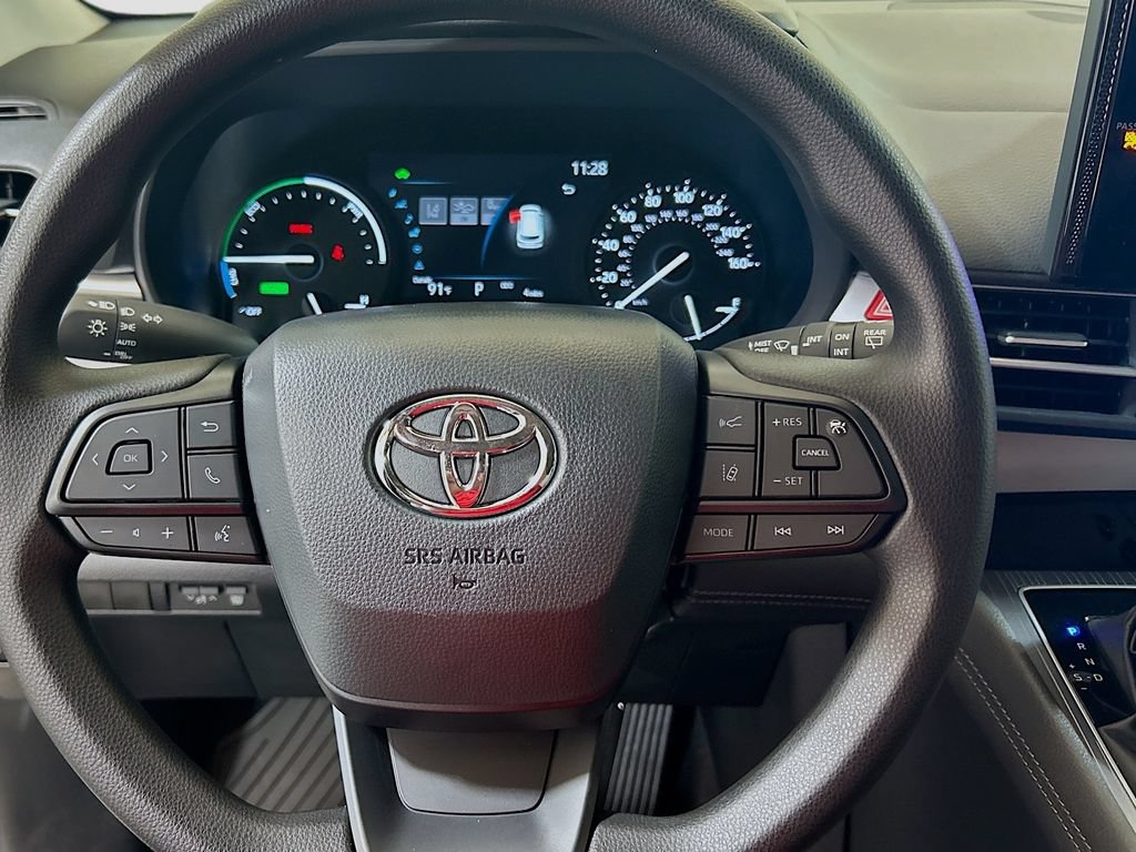 New 2026 Toyota Sienna LE FWD image 12