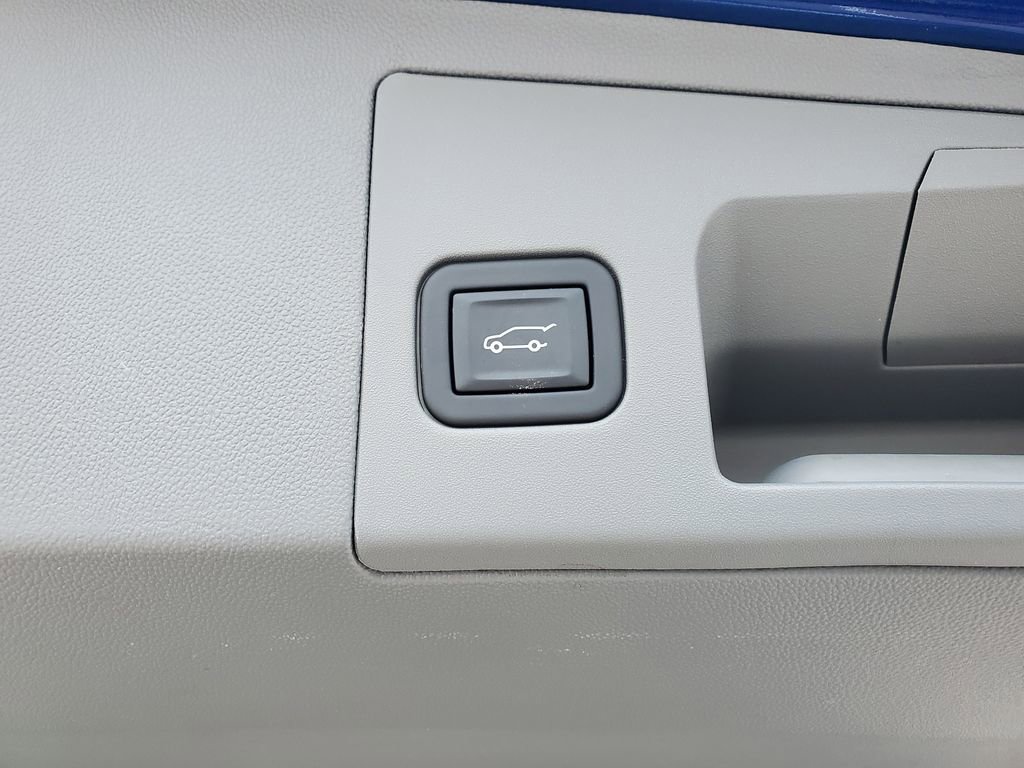 Certified 2023 Cadillac XT5 Premium Luxury w/ LPO, Floor Liner Package image 44