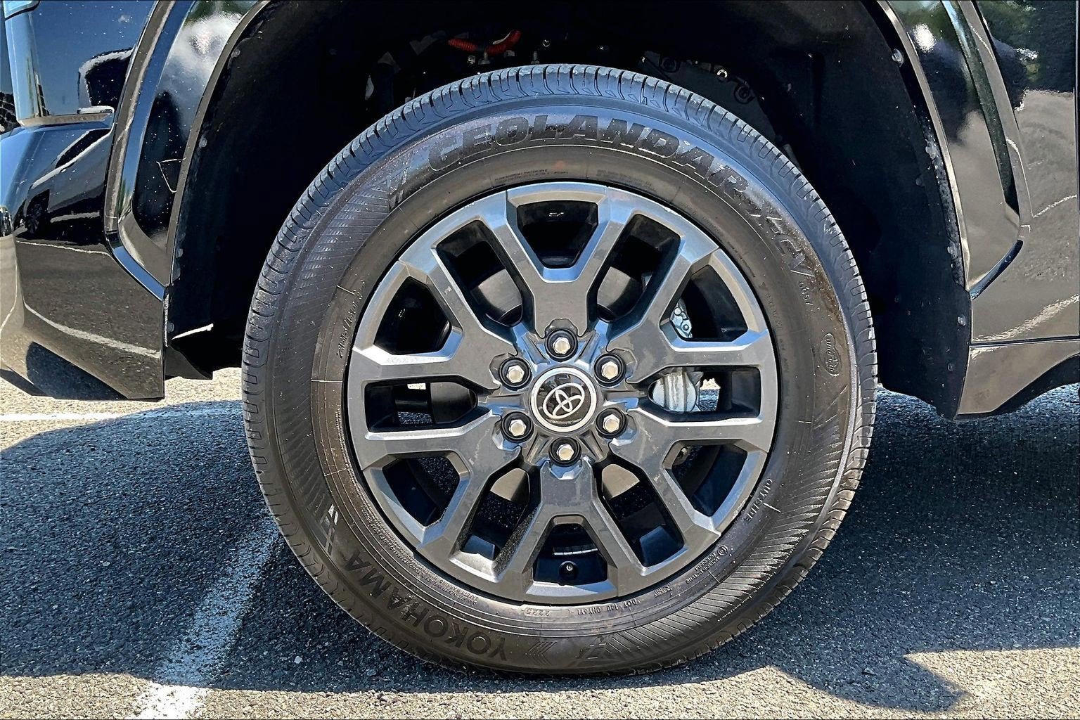 Used 2022 Toyota Tundra Platinum AWD/4WD image 9