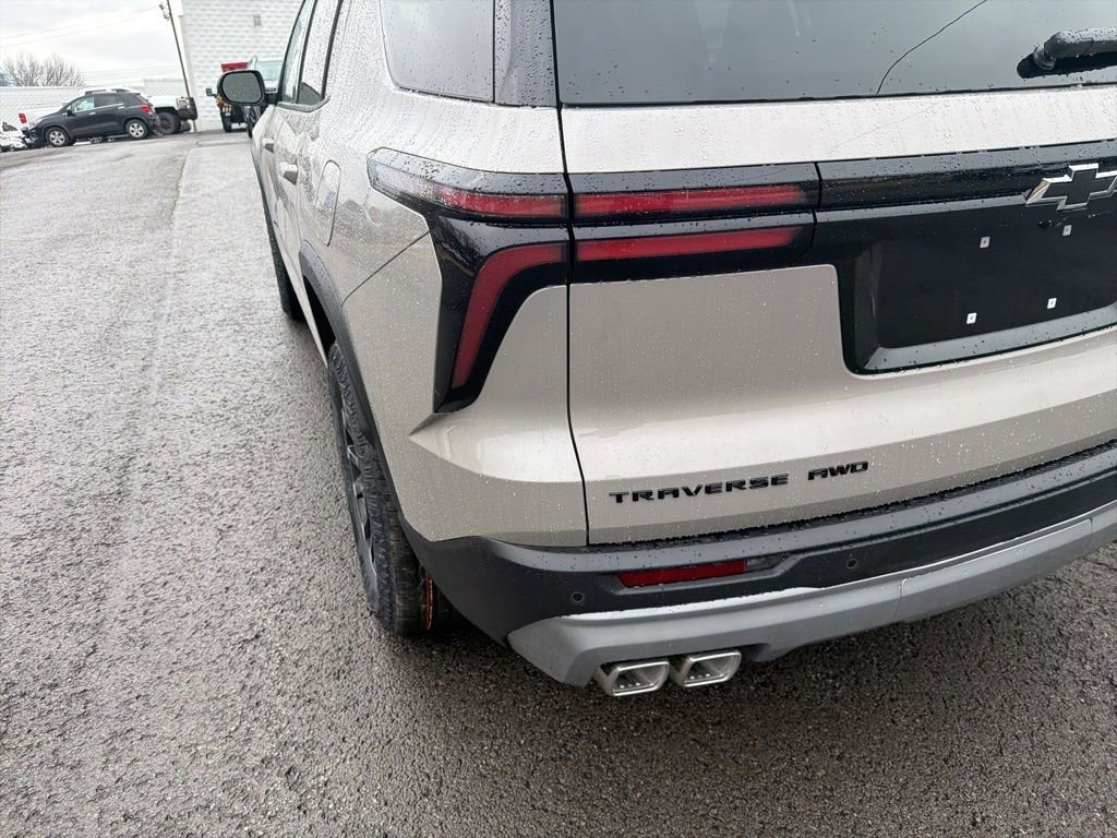New 2026 Chevrolet Traverse Z71 w/ Driver Confidence Package image 8