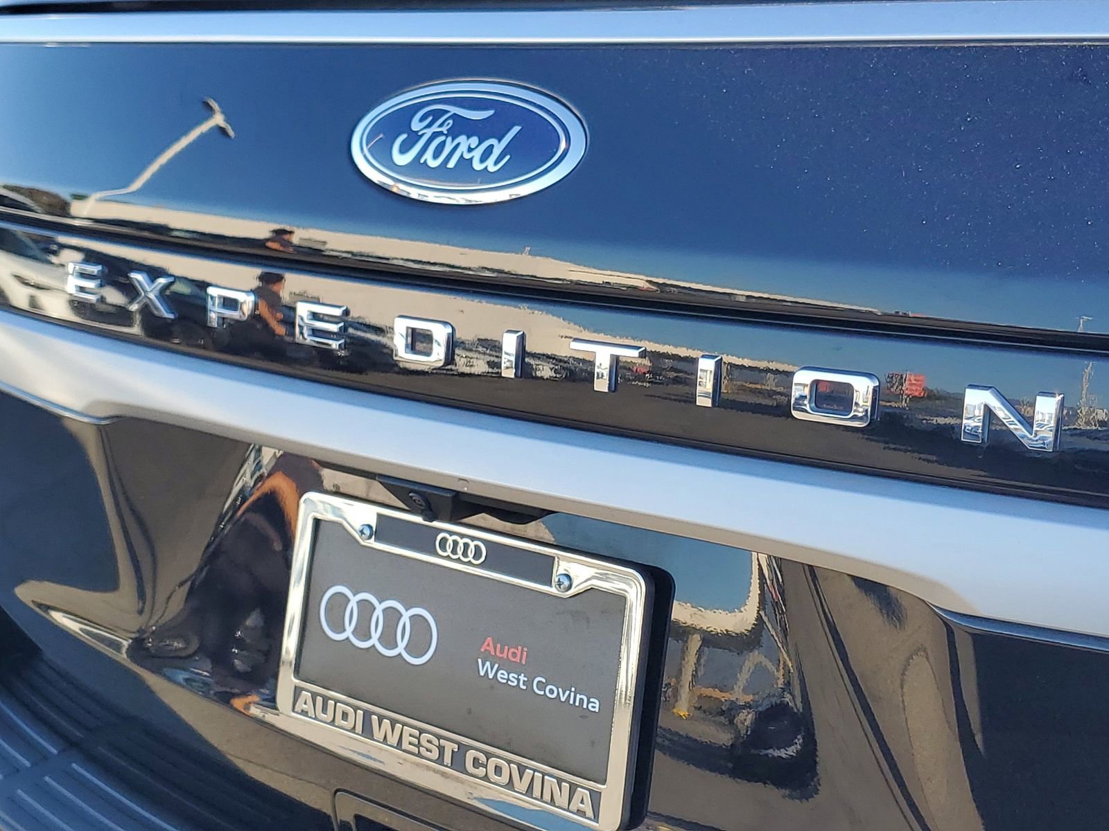 Used 2022 Ford Expedition XLT image 8