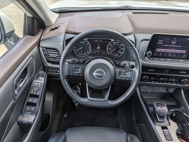 Used 2023 Nissan Rogue SV w/ SV Premium B Package FWD image 17
