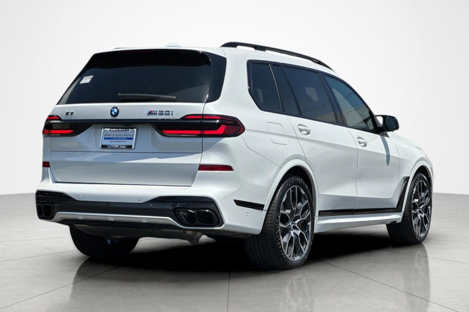 Used 2024 BMW X7 M60i w/ Executive Package AWD/4WD image 5