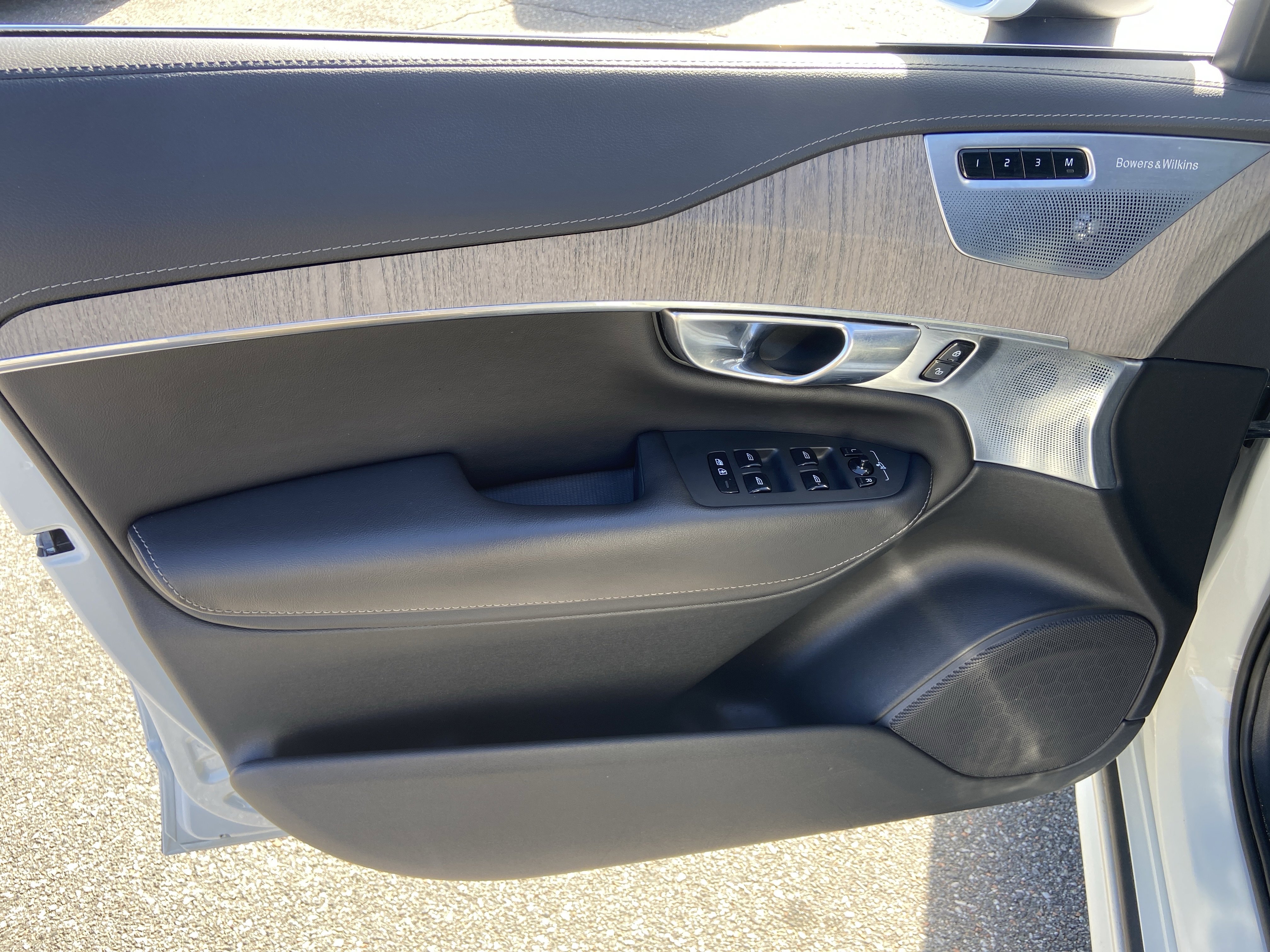 Used 2022 Volvo XC90 T6 Inscription w/ Advanced Package image 9