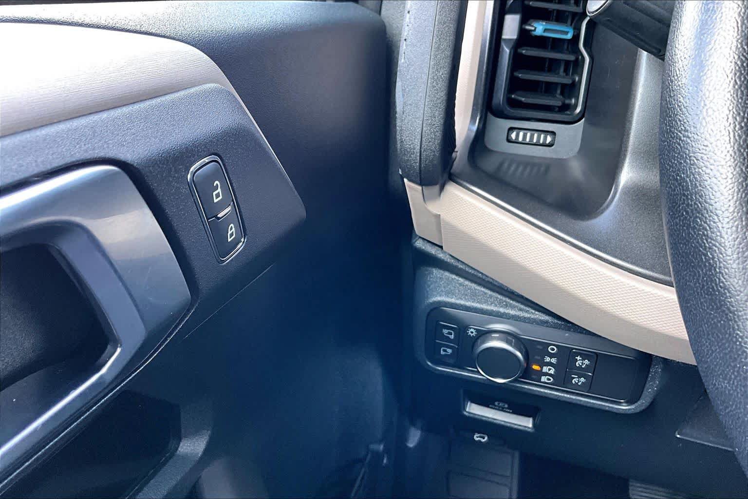Used 2022 Ford Bronco Wildtrak AWD/4WD image 36