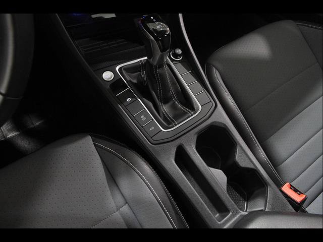 Certified 2025 Volkswagen Jetta SE FWD image 15