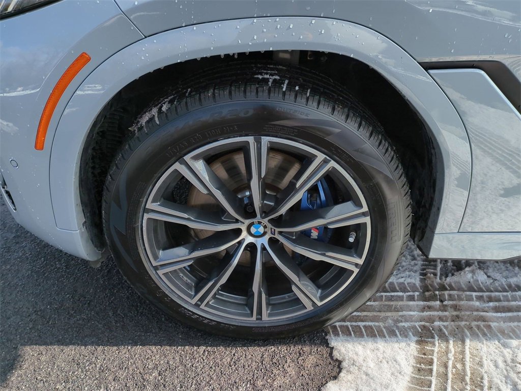 Certified 2024 BMW X6 xDrive40i w/ M Sport Professional Package image 27