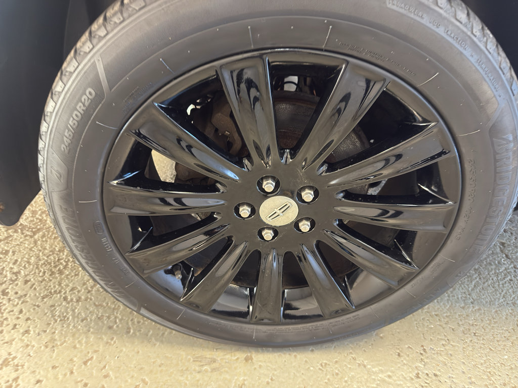 Used 2015 Lincoln MKX AWD w/ Equipment Group 102A image 34