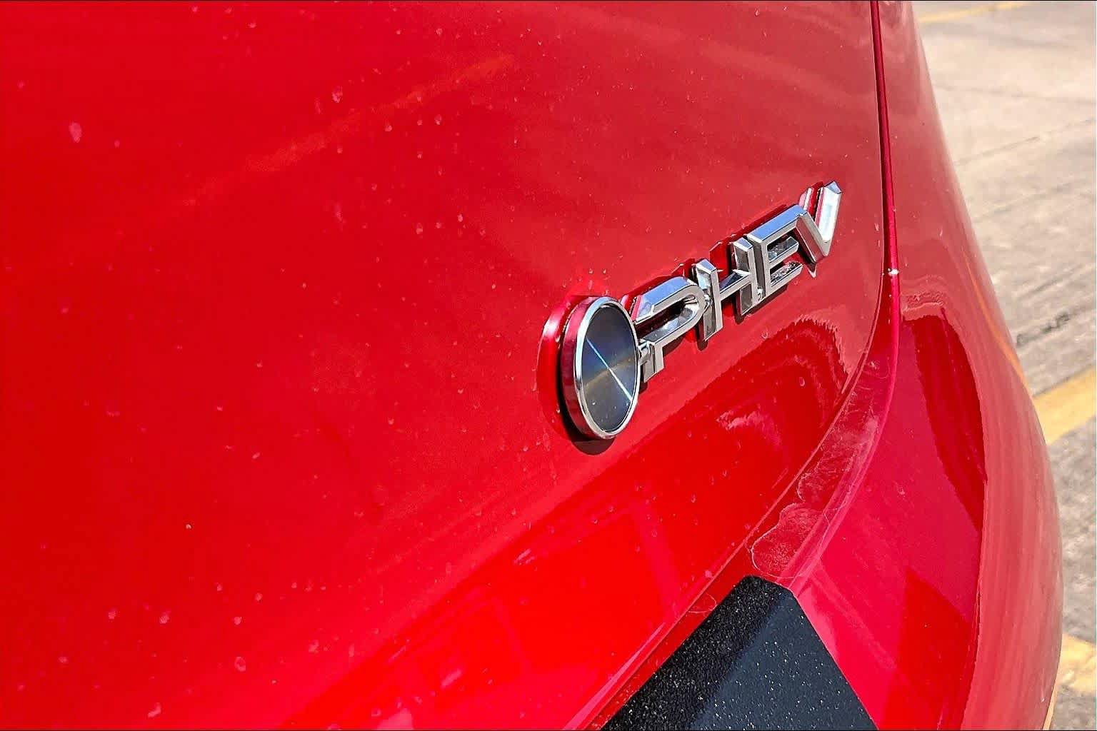 New 2027 Toyota Prius Plug-In Hybrid FWD image 8