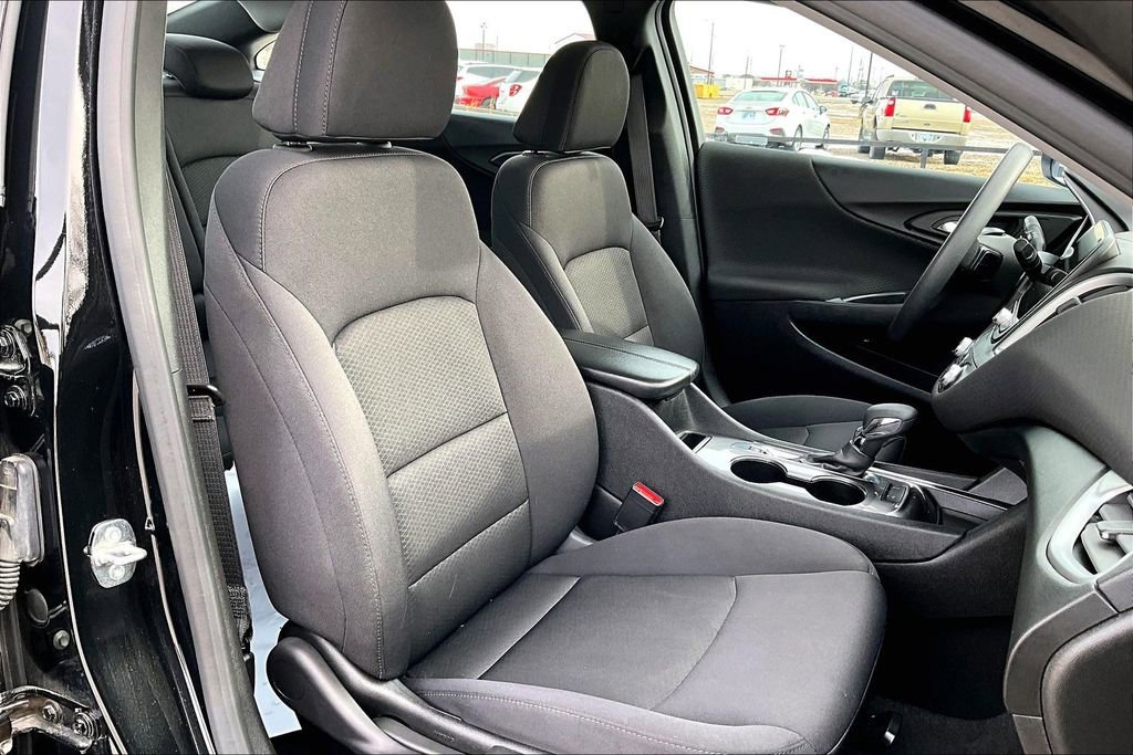 Used 2024 Chevrolet Malibu LT image 7